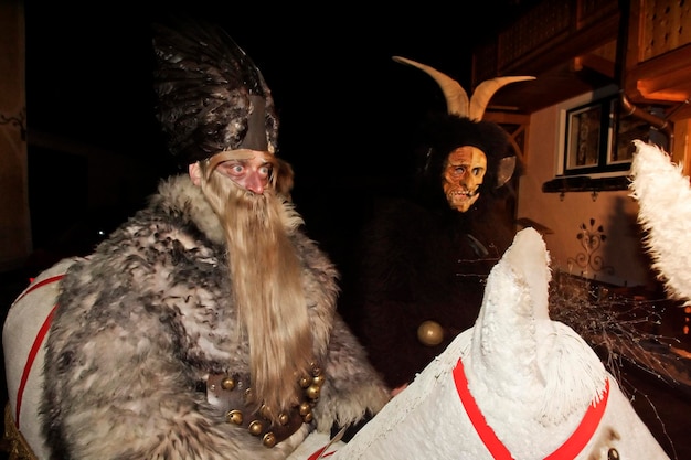 Photo the traditional mitterndorfer nikolausplay is celebrated in the small village of krungl styria austria