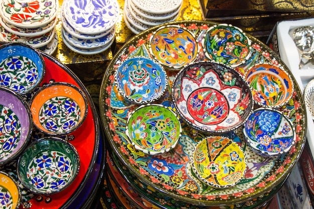 전통적인 터키 세라믹 접시