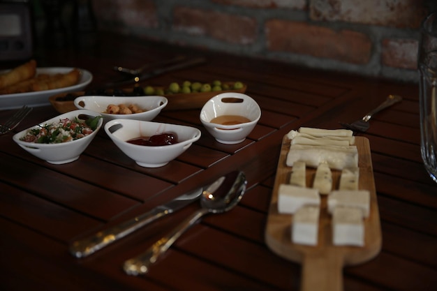 전통적인 터키와 그리스 저녁 식사 meze 테이블