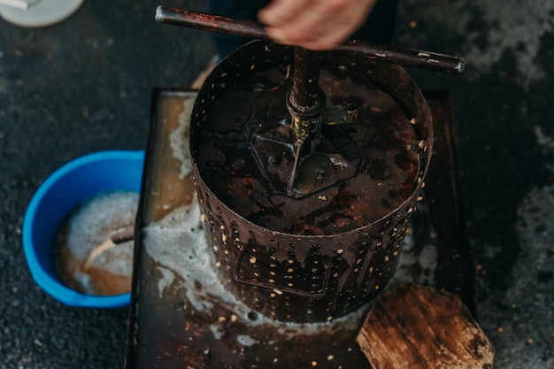 the traditional way of making vinegar