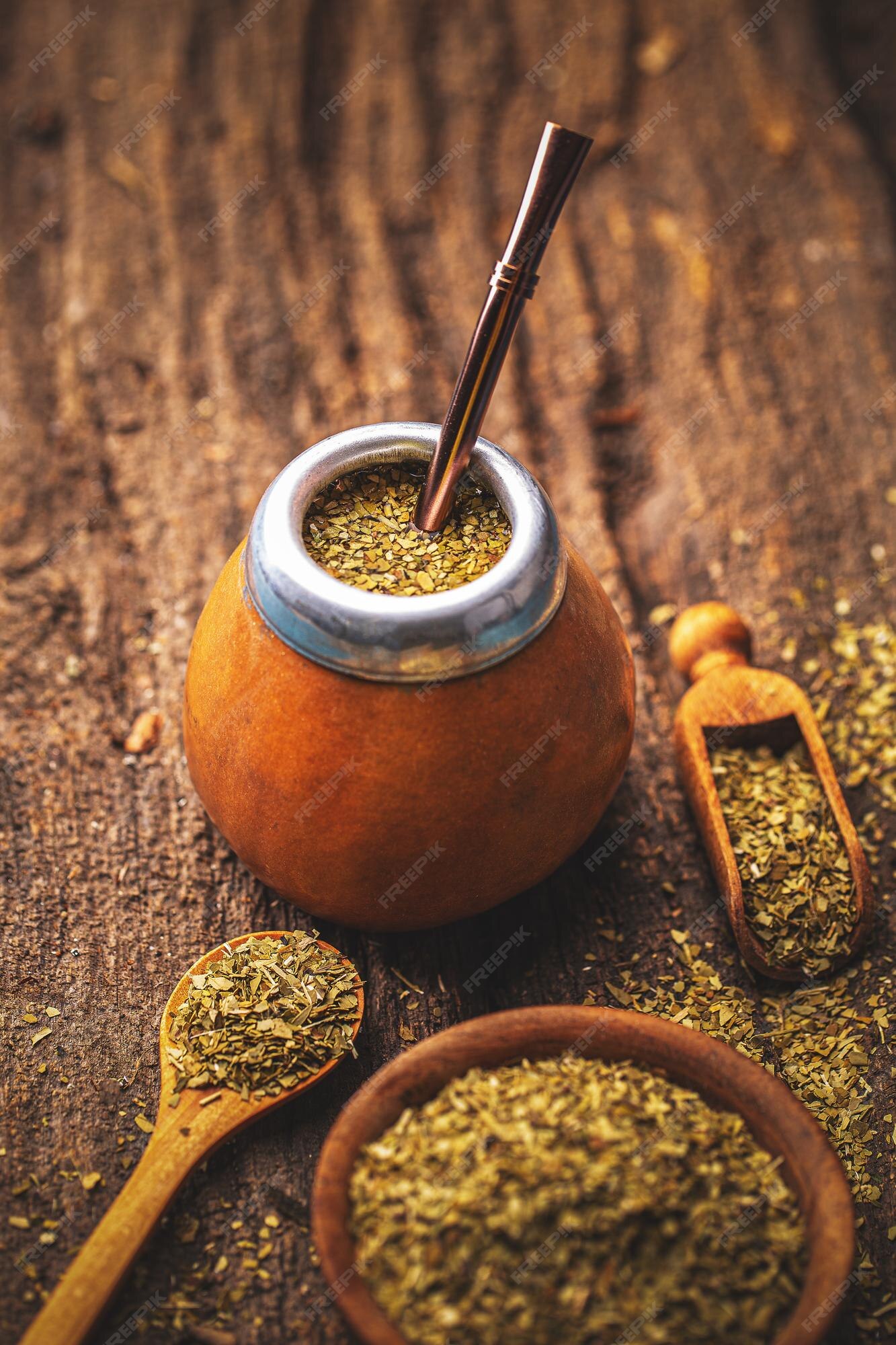 https://img.freepik.com/premium-photo/traditional-yerba-mate-tea_772702-2269.jpg?w=2000