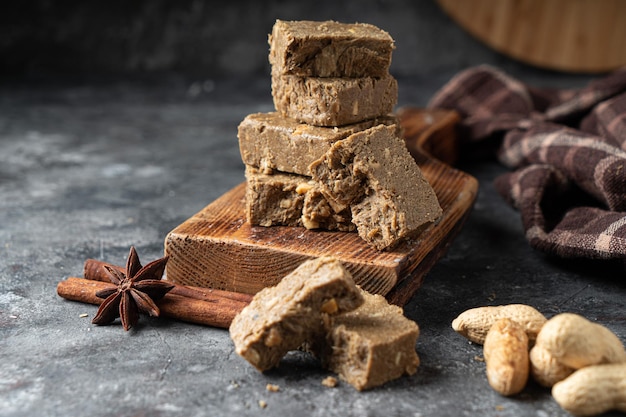 Traditioneel Aziatisch zoetheidsdessert halva