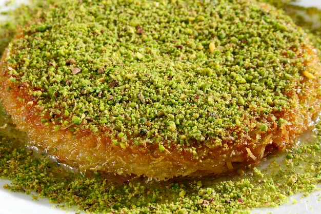 Traditioneel Turks dessert kunefe kanafeh