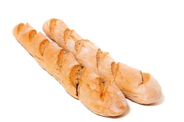 Traditionele baguette op witte achtergrond