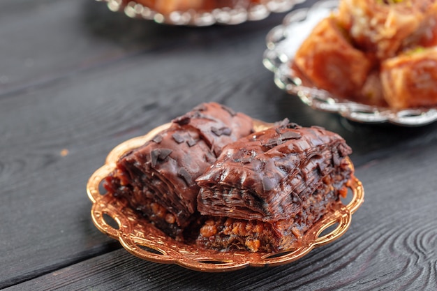 Traditionele Baklava op houten tafel