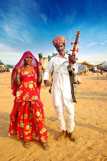 Traditionele danser en muzikant in Pushkar Ajmer Rajasthan