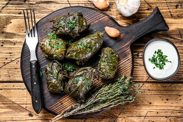 Traditionele Georgische dolma in druivenbladeren