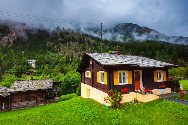 Traditionele huizen in Zermatt, Zwitserland