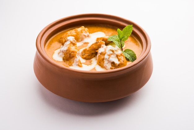 Traditionele Indiase boterkip of Murg Makhanwala, een romig hoofdgerecht Curry-recept