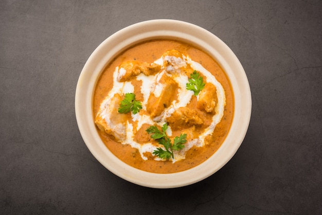 Traditionele Indiase boterkip of Murg Makhanwala, een romig hoofdgerecht Curry-recept