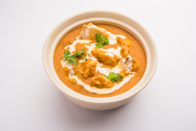 Traditionele Indiase boterkip of Murg Makhanwala, een romig hoofdgerecht Curry-recept