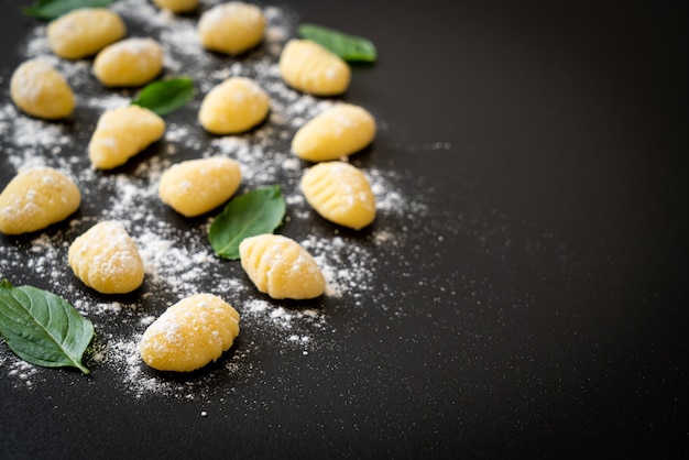 Foto traditionele italiaanse gnocchi