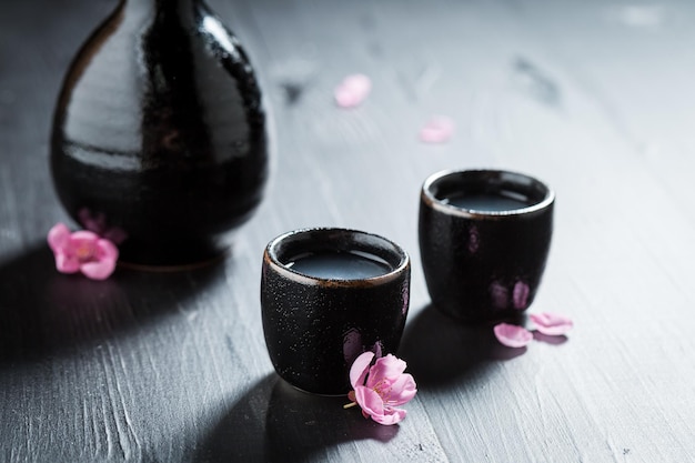 Traditionele Japanse sake als een eeuwenoude traditie