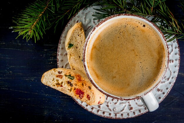 Traditionele kerst biscotti cantucci bakken