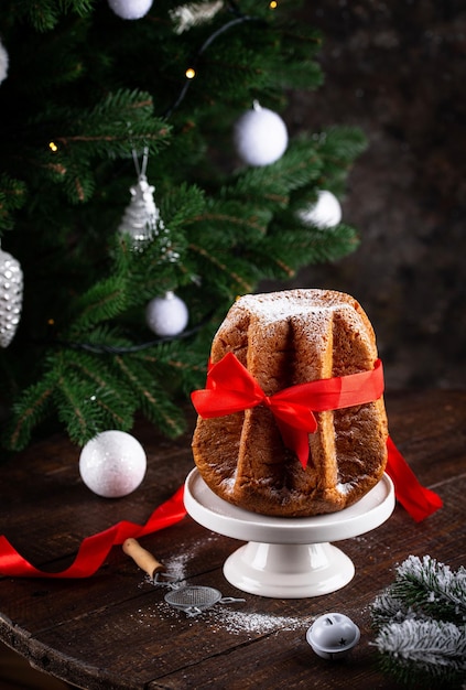 Traditionele kerst italiaanse cake pandoro