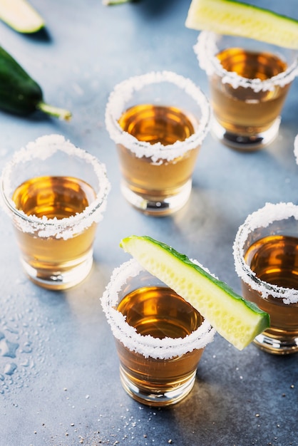 Traditionele Mexicaanse tequila met komkommer