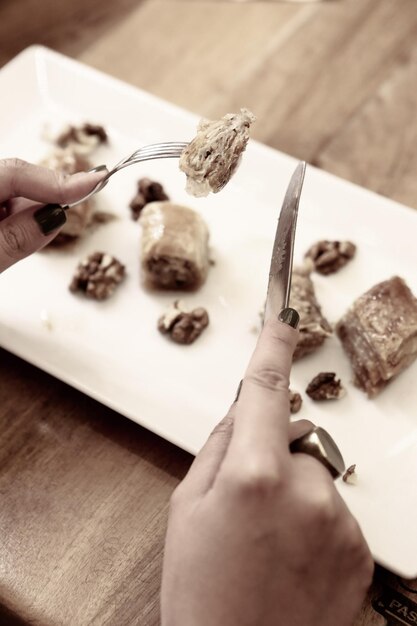 Traditionele Turkse dessertbaklava met cashewnoten Zelfgemaakte baklava met noten en honing