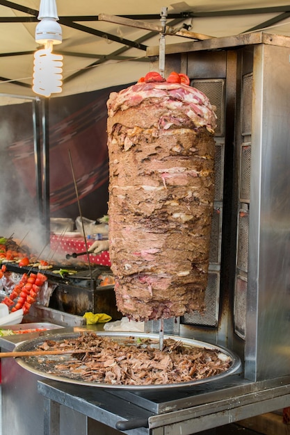 Traditionele Turkse Doner Kebab-grill