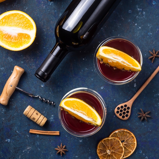 Traditionele winter- en kerstdrank glühwein