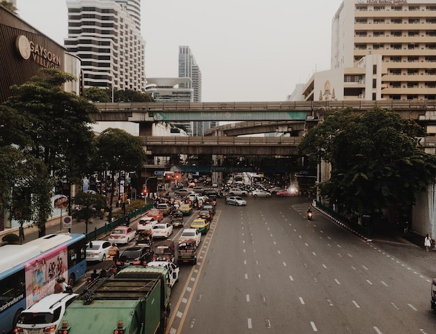 Foto traffico stradale in città