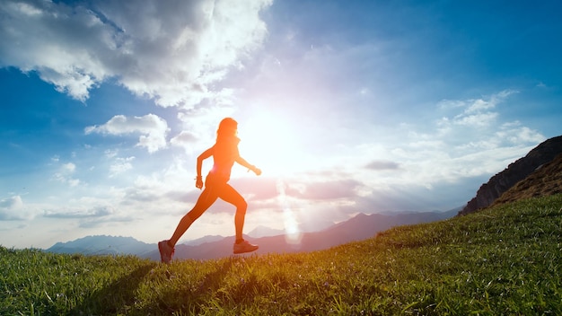 Trailrunning van een vrouw