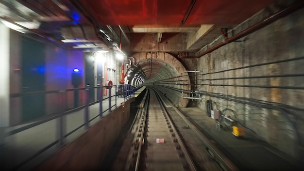 写真 鉄道駅の列車