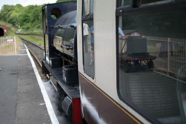 写真 鉄道線路の列車