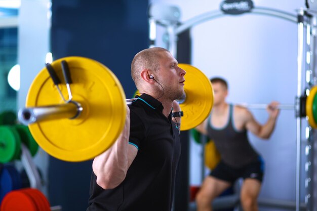 Foto trainingsapparatuur op sportgymnastiek