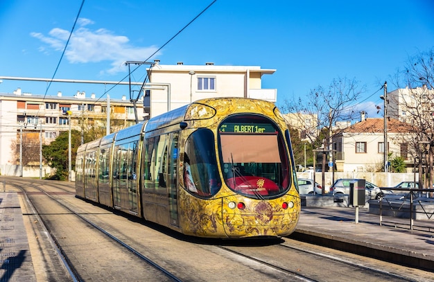 Foto tram in montpellier francia il 5 gennaio 2014