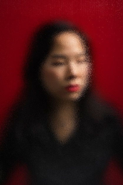 Photo translucent and blurred portrait of woman