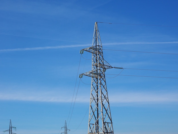 Transmission line tower