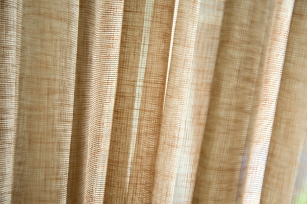 ウィンドウ上の透明なカーテン。カーテンの背景