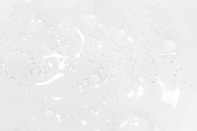Прозрачный гель или жидкость с пузырьками