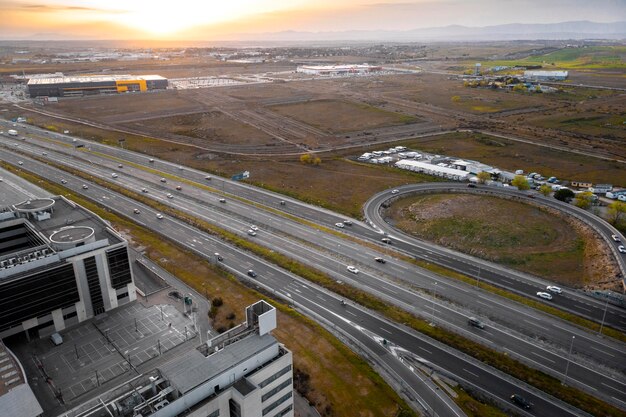 Transportconcept met luchtfoto van voertuigen