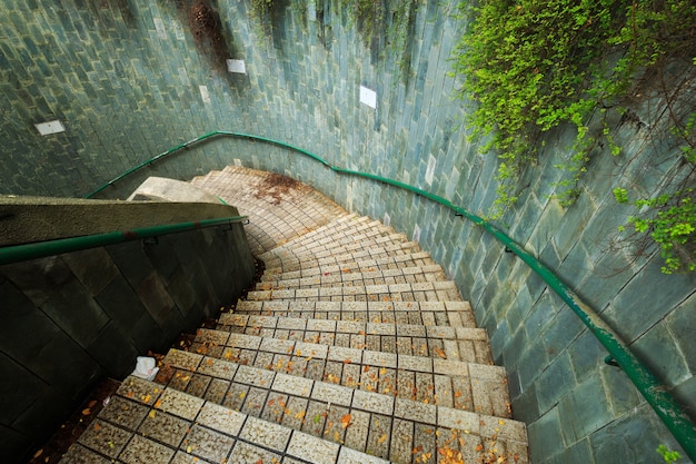 trap van ondergrondse kruising bij Fort Canning Park, Singapore