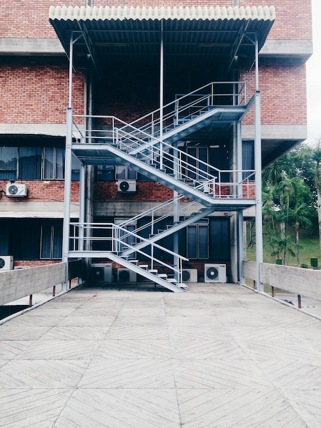 Foto trappen van het gebouw