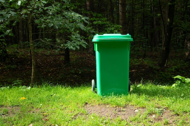 Photo trash bin in nature