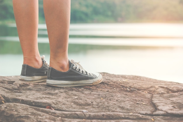 Viaggiare nella natura circondata da bellezza naturale, viaggio in concetto.