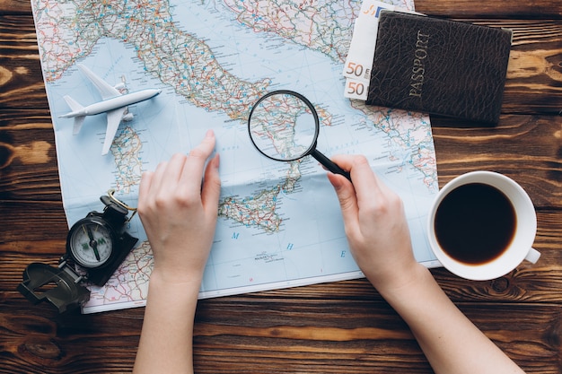 traveling elements on wooden table