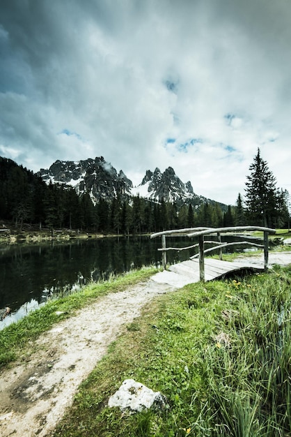 Tre Cimes di Lavaredo と Antorno 湖イタリア