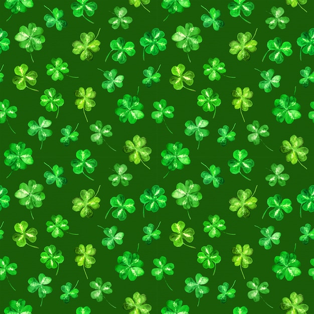 Photo trefoil leaves, four leaf clover. repeating seamless pattern background. watercolor for saint patrick day
