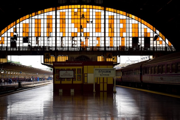 Foto trein op het treinstation