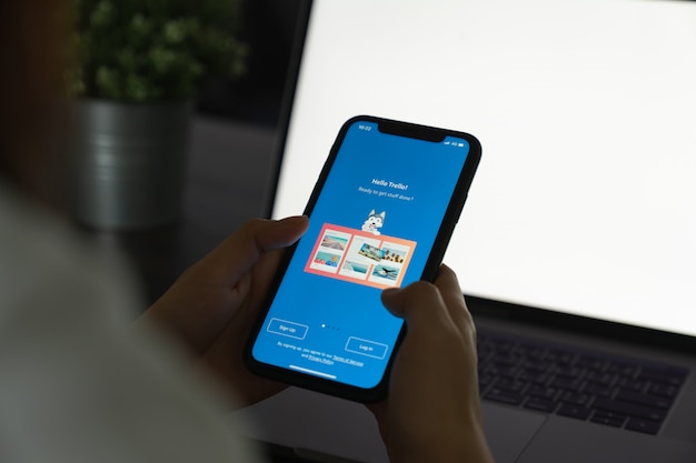 Photo trello application in smartphone