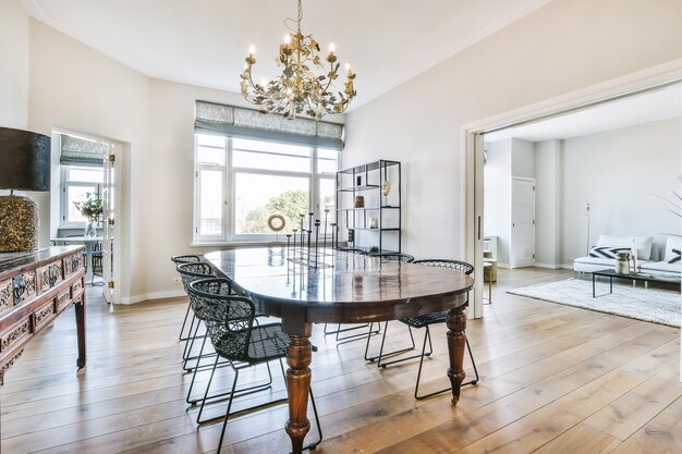 Photo trendy dining room