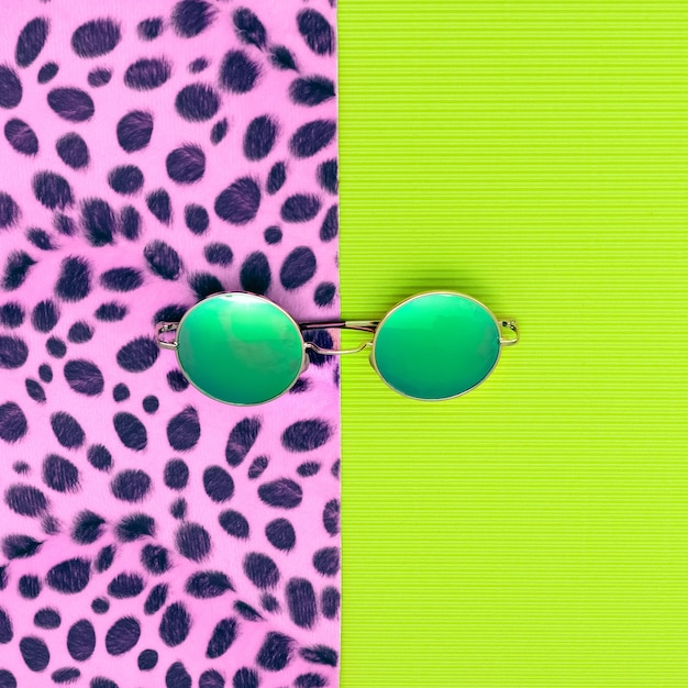Trendy sunglasses. minimalism fashion details