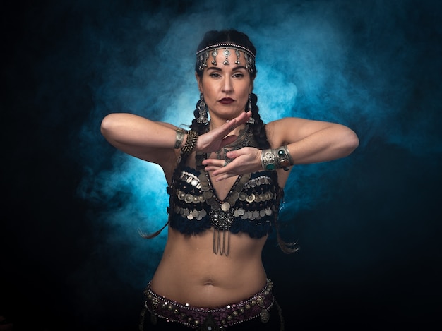 Photo tribal dancer