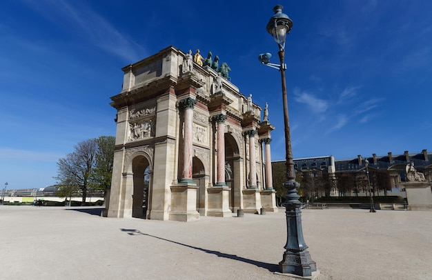 The Triumphal Arch of Carrousel is a triumphal arch in Paris located in the Place du Carrousel It was built between 1806 and 1808