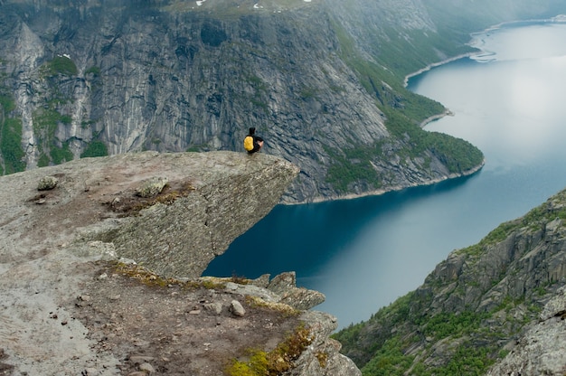 写真 ノルウェーのトロールトンガは素晴らしい美しさです