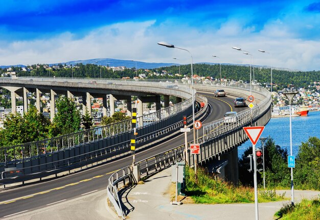 Tromso lacet transportbrug achtergrond hd