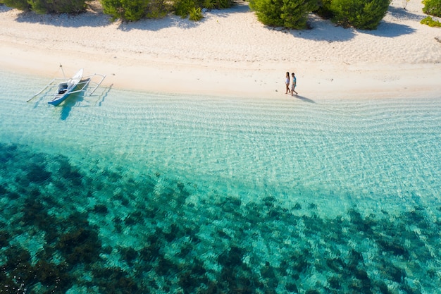 Spiaggia tropicale a coron, nelle filippine